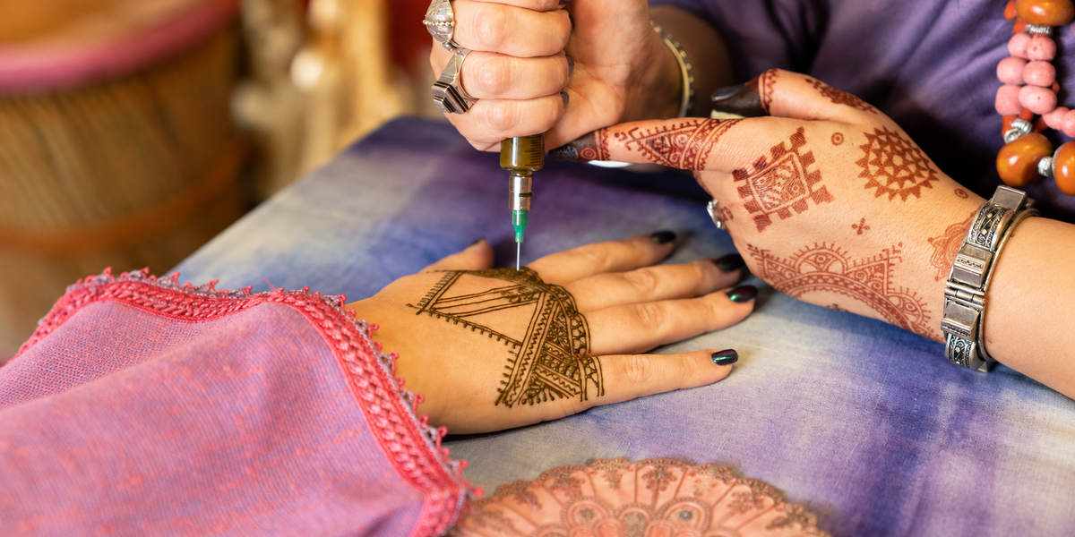 Geworteld in traditie: de waarden achter Henna Shop